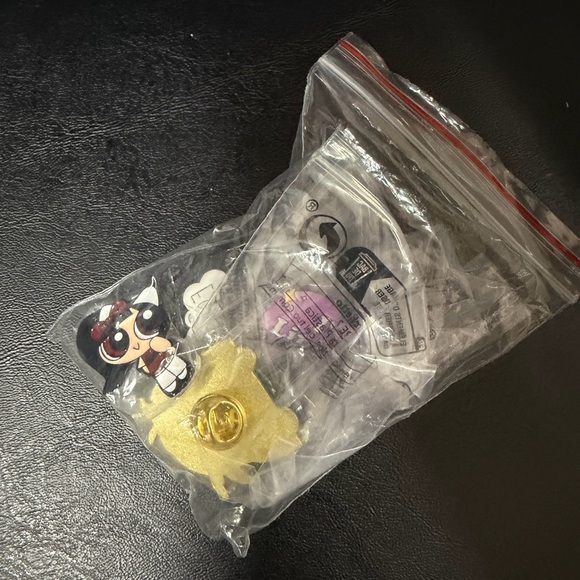 Retro TV Style Black and Pink Bag - Picture 11 of 15